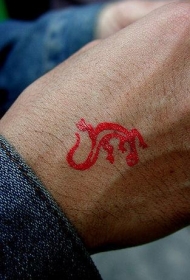 手部红色蜥蜴象征cq9电子制图案